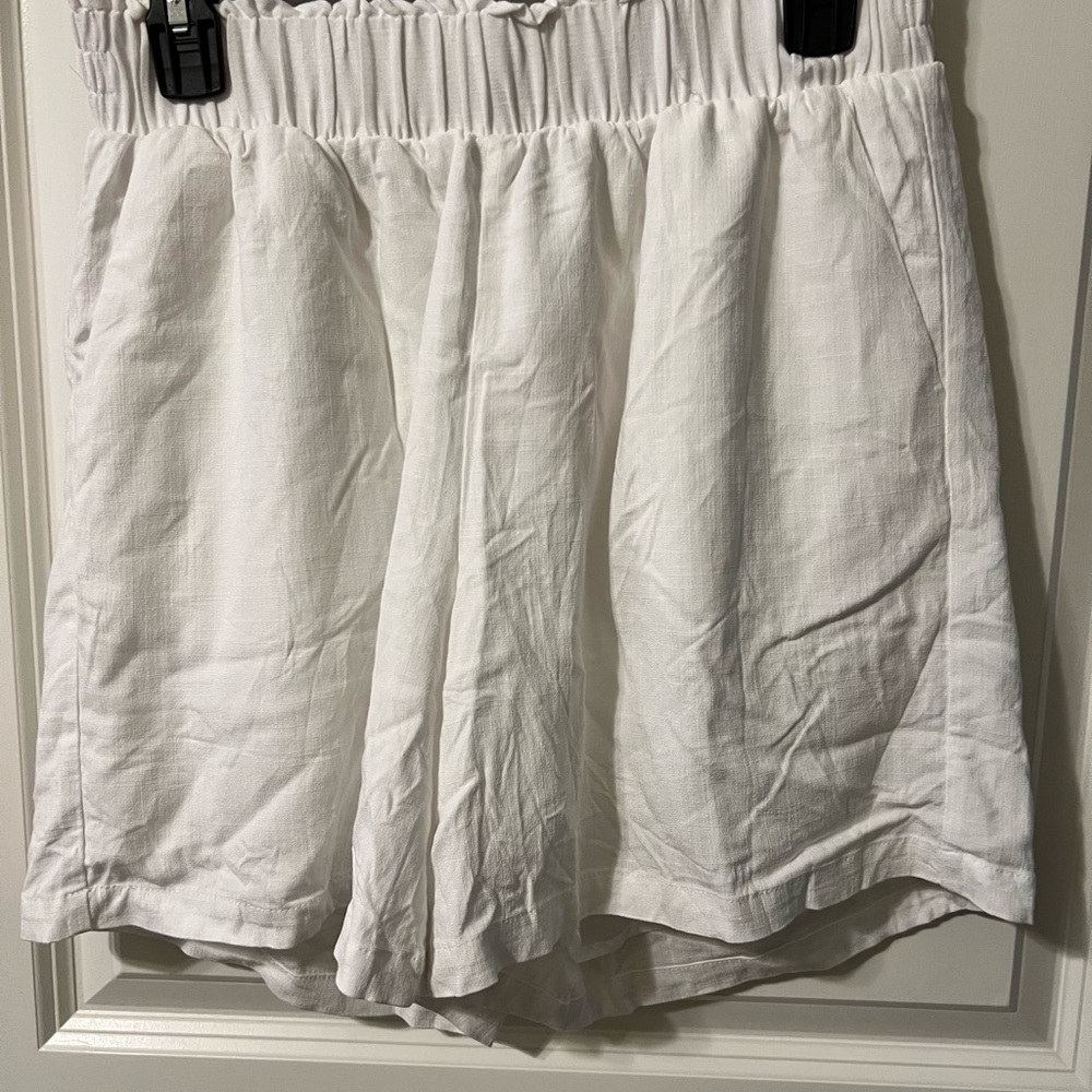 Adrianna Papell High Waist White Shorts NWOT XS